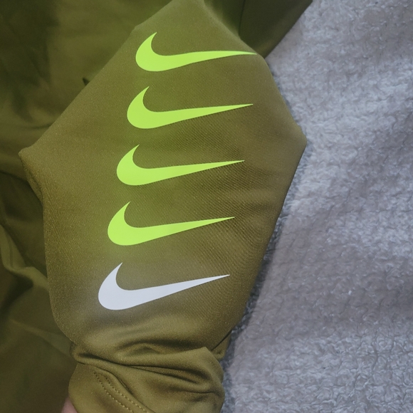 Green nike leggings - Picture 2 of 3